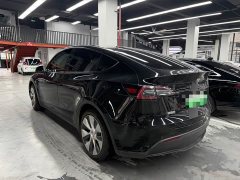 Tesla Model Y Standard Range RWD - ფოტო 14