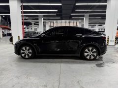 Tesla Model Y Standard Range RWD - ფოტო 17