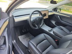 Tesla Model Y Rear-Wheel Drive - ფოტო 4