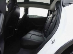 Tesla Model Y Long Range All-Wheel Drive - ფოტო 11