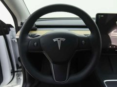 Tesla Model Y Long Range All-Wheel Drive - ფოტო 4