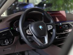BMW 5 Series 525Li Luxury Package - ფოტო 7