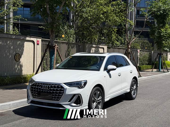 Audi Q3 40 TFSI Sporty Fashion Edition
