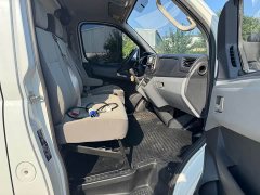 New Journey Xintu V80 2.0T PLUS Manual Van Short Wheelbase Ultra-low Roof 3-seater - photo 12