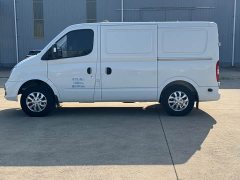 New Journey Xintu V80 2.0T PLUS Manual Van Short Wheelbase Ultra-low Roof 3-seater - photo 15