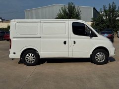 New Journey Xintu V80 2.0T PLUS Manual Van Short Wheelbase Ultra-low Roof 3-seater - photo 16