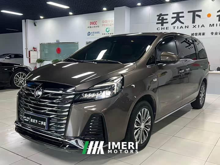 Buick GL8 Land Business Class Intelligent Premium Edition