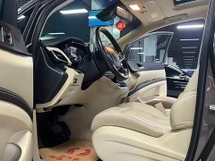 Buick GL8 Land Business Class Intelligent Premium Edition - ფოტო 9