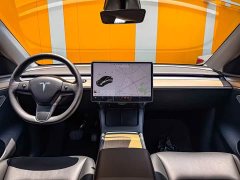 Tesla Model Y Long Range All-Wheel Drive - ფოტო 7