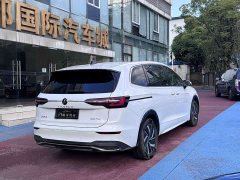 Volkswagen Viloran 330TSI Luxury - ფოტო 13