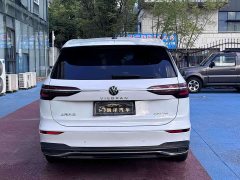 Volkswagen Viloran 330TSI Luxury - ფოტო 14