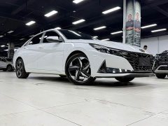 Hyundai Elantra 2022 1.5L CVT Luxury - ფოტო 2