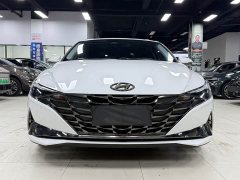 Hyundai Elantra 2022 1.5L CVT Luxury - ფოტო 3