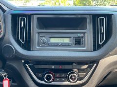 Toyota RE-MAX Ruimai 2.5T Diesel Manual 2WD Chi Mai Edition Long Wheelbase - ფოტო 11