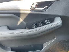 Toyota RE-MAX Ruimai 2.5T Diesel Manual 2WD Chi Mai Edition Long Wheelbase - ფოტო 14