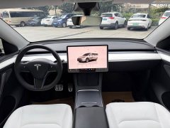 Tesla Model Y Rear-Wheel Drive - ფოტო 9