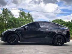 Tesla Model Y Rear-Wheel Drive - ფოტო 5