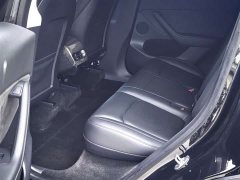 Tesla Model Y Rear-Wheel Drive - ფოტო 6