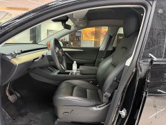 Tesla Model Y Rear-Wheel Drive - ფოტო 2