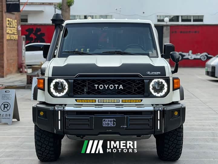 Toyota Land Cruiser (Imported) LC71 4.0L Automatic