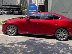 Mazda3 Axela 2.0L Automatic Elegance Edition - фото 3