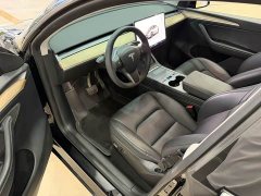 Tesla Model Y Rear-Wheel Drive - ფოტო 5
