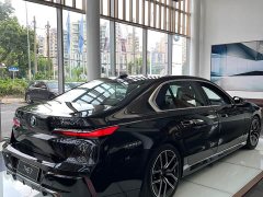 BMW 7 Series 735Li M Sport Package - ფოტო 9