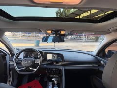 Hyundai Elantra 2022 1.5L CVT Luxury - ფოტო 8