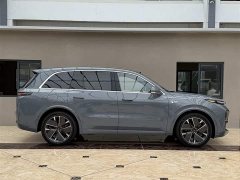 Li Auto L8 Ultra Smart Refresh Edition - ფოტო 3