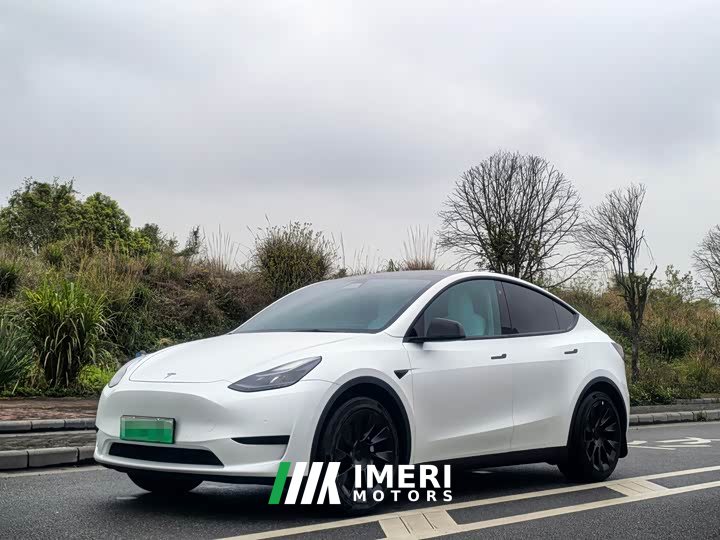 Tesla Model Y Facelift Rear-Wheel Drive
