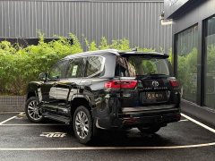 Toyota Land Cruiser (Imported) LC300 3.3T VXR Diesel - ფოტო 3