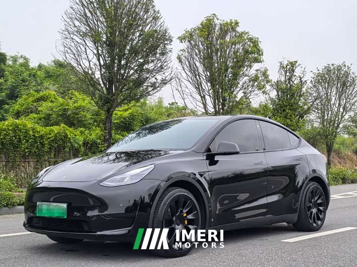 Tesla Model Y Facelift Rear-Wheel Drive