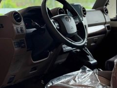 Toyota Land Cruiser (Imported) LC71 2.8T Diesel Middle East Version - ფოტო 5
