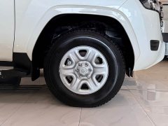 Toyota Land Cruiser (Imported) LC300 4.0L Automatic - ფოტო 10