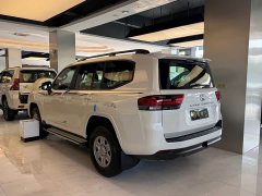 Toyota Land Cruiser (Imported) LC300 4.0L Automatic - ფოტო 2