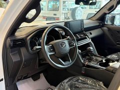 Toyota Land Cruiser (Imported) LC300 4.0L Automatic - ფოტო 3