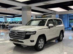 Toyota Land Cruiser (Imported) LC300 4.0L Middle East Version - ფოტო 1