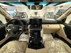Toyota Land Cruiser (Imported) LC300 4.0L Middle East Version - ფოტო 7