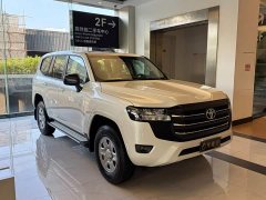 Toyota Land Cruiser (Imported) LC300 4.0L Automatic - ფოტო 2