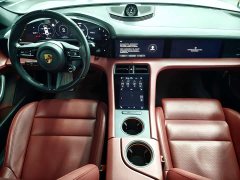 Porsche Taycan - ფოტო 10