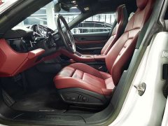 Porsche Taycan - ფოტო 6