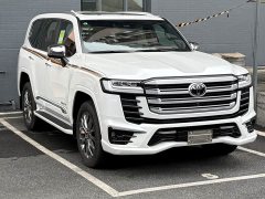 Toyota Land Cruiser (Imported) LC300 3.5T VX-R - ფოტო 3