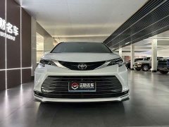 Toyota Sienna 2.5L Hybrid Premium Luxury Edition - ფოტო 2