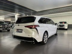 Toyota Sienna 2.5L Hybrid Premium Luxury Edition - ფოტო 9
