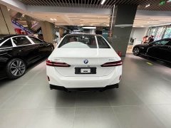 BMW 5 Series 525Li M Sport Package - ფოტო 10