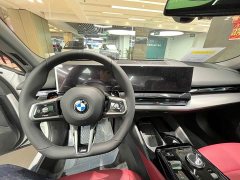 BMW 5 Series 525Li M Sport Package - ფოტო 5