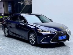 Lexus ES 300h Excellence - ფოტო 2