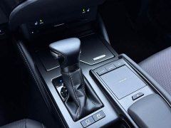 Lexus ES 300h Excellence - ფოტო 9