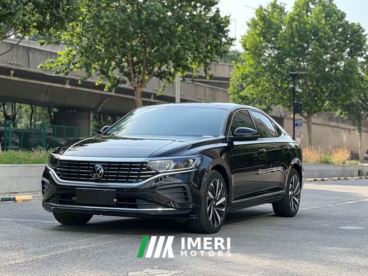 Volkswagen Passat 330TSI Elite