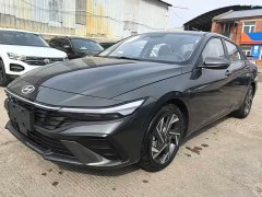 Hyundai Elantra 2023 1.5L CVT Luxury - ფოტო 1
